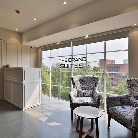 Hotel The Grand Suites 아흐메다바드 외부 사진