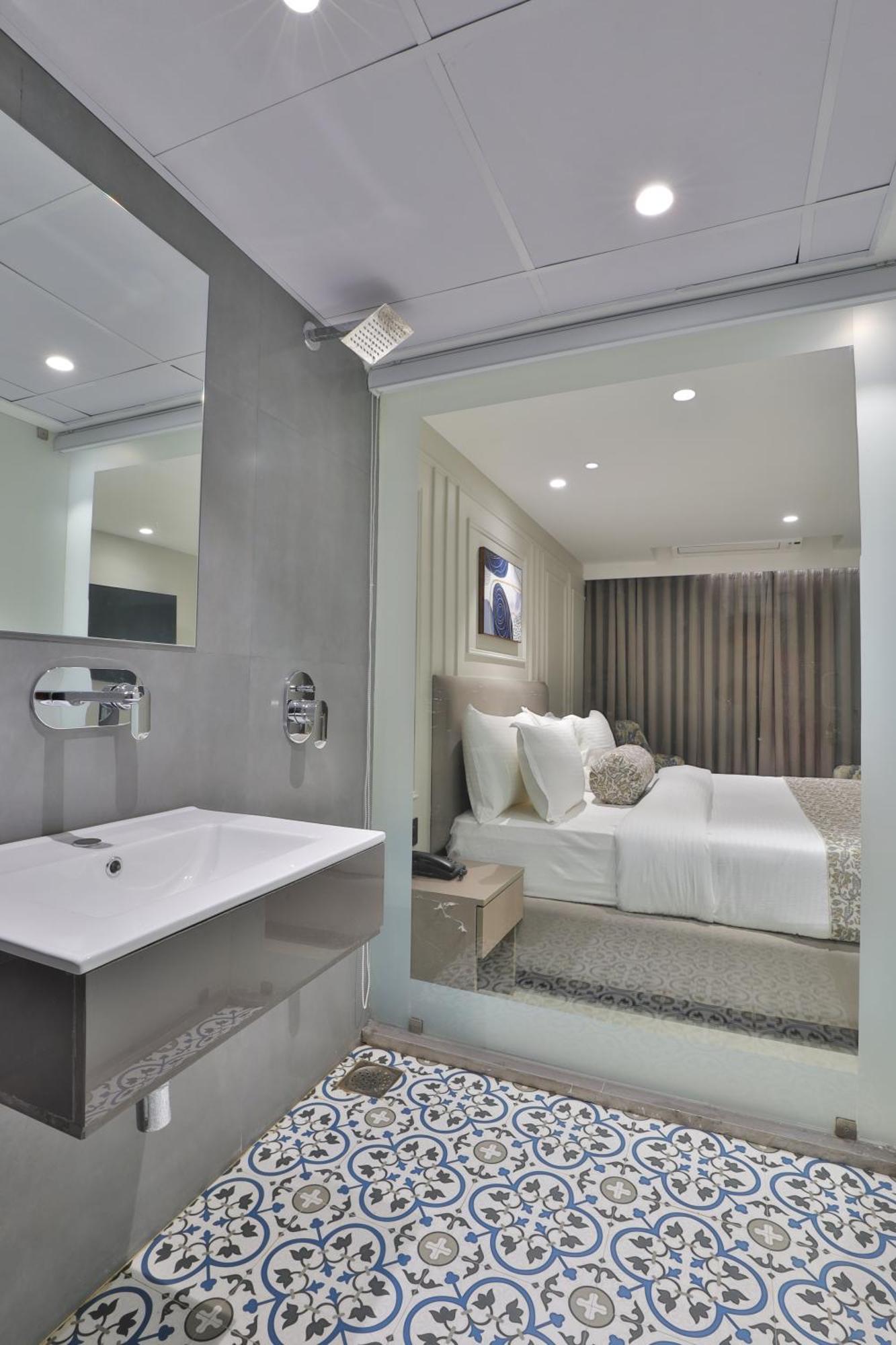 Hotel The Grand Suites 아흐메다바드 외부 사진